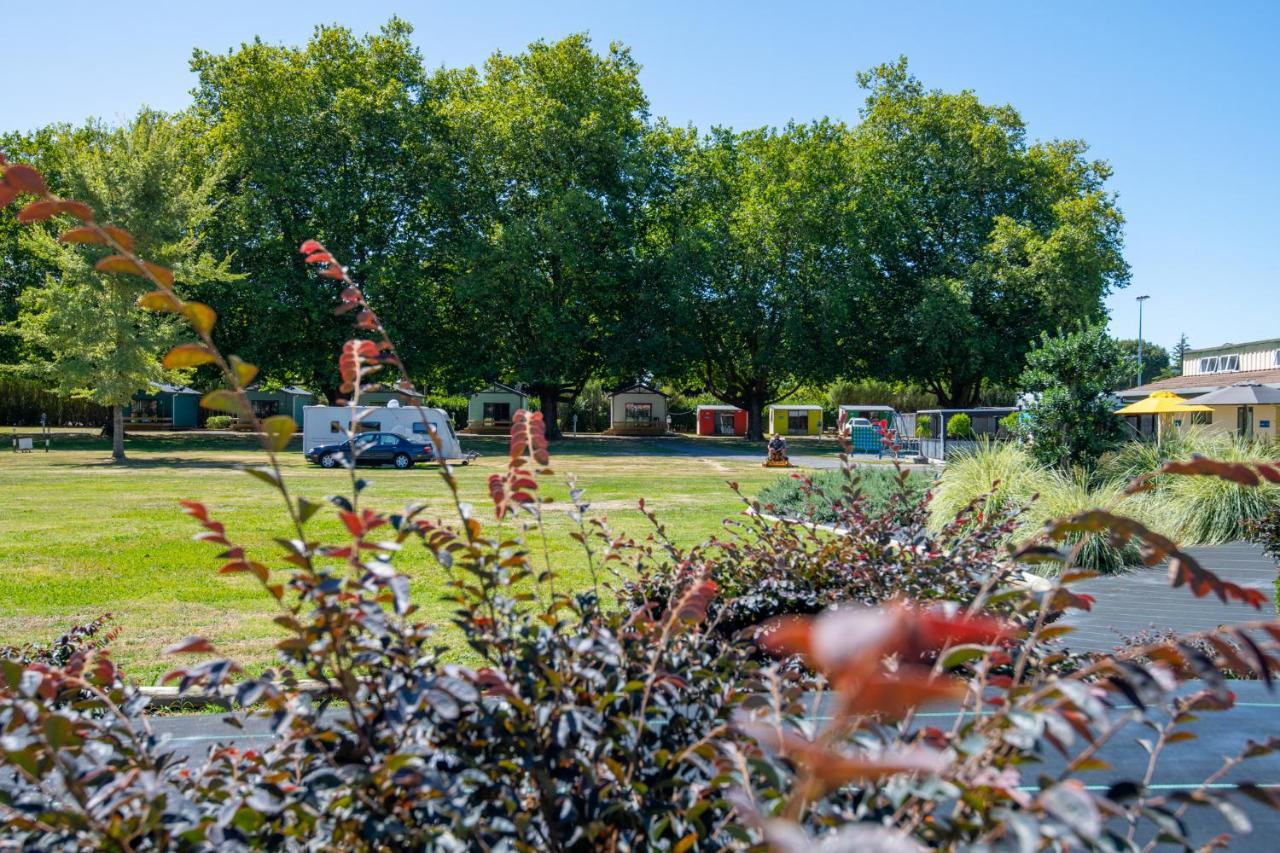 Cambridge Top 10 Holiday Park Exteriör bild