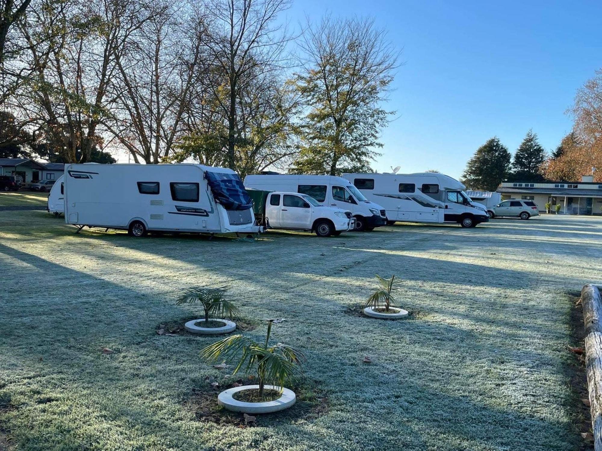 Cambridge Top 10 Holiday Park Exteriör bild