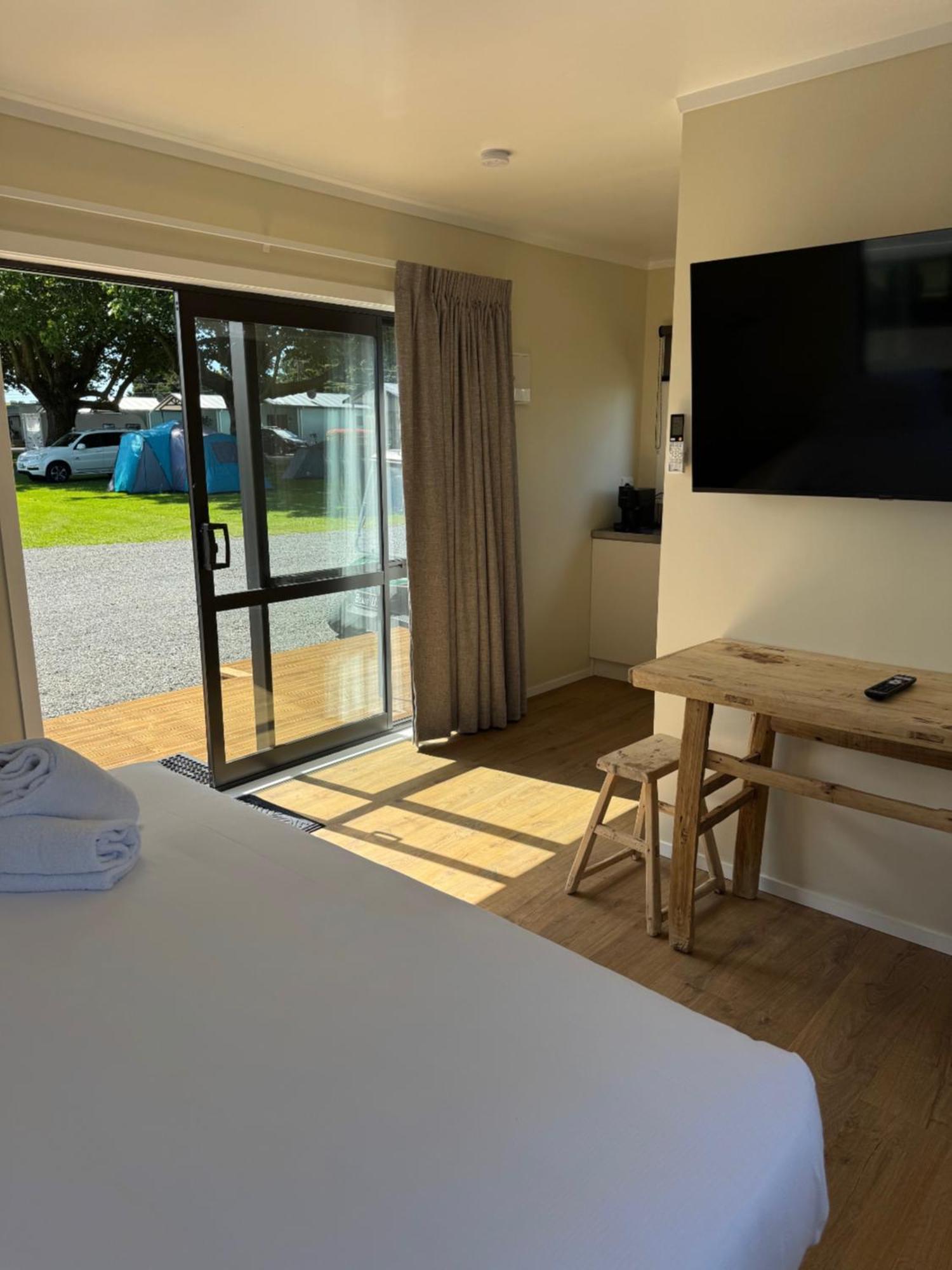 Cambridge Top 10 Holiday Park Exteriör bild